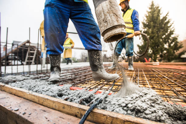 Best Best Concrete Contractor  in Fort Pierce North, FL